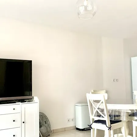 펜션 Paloma Center 앙티브